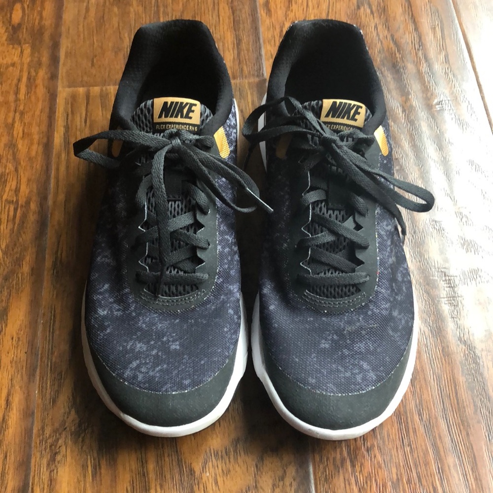 Nike flex experience shoes